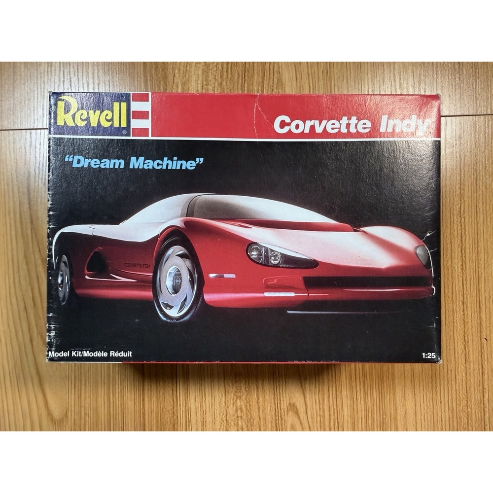 Revell Corvette Indy "Dream Machine" 1:25 Model Kit #7108 Open Box Complete